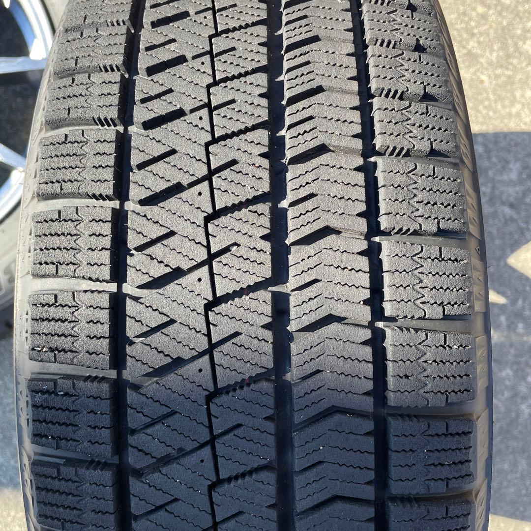 ※注意事項あり　スタッドレスタイヤ215/60R16 ブリヂストン2024年製