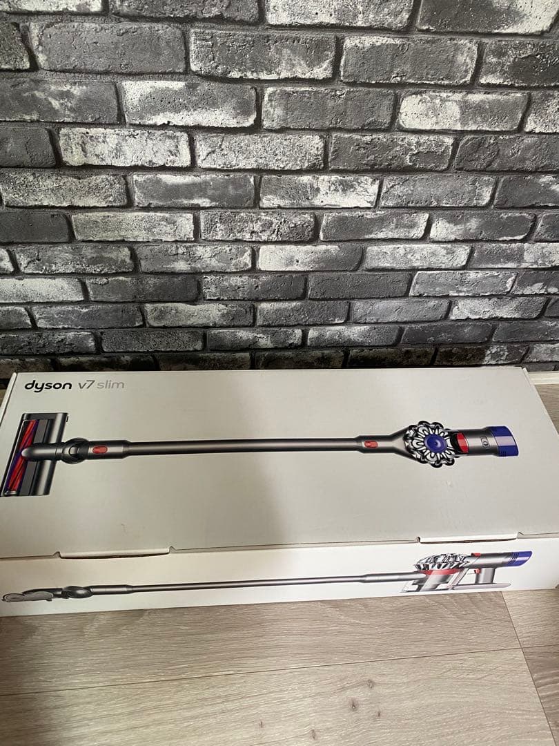 新品未使用　ダイソン 掃除機 Dyson V7 Slim SV11