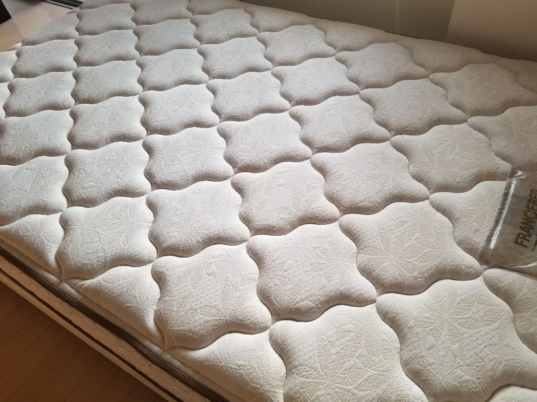 美品 フランスベット IQ ホワイト フレーム マットレス セット セミダブル