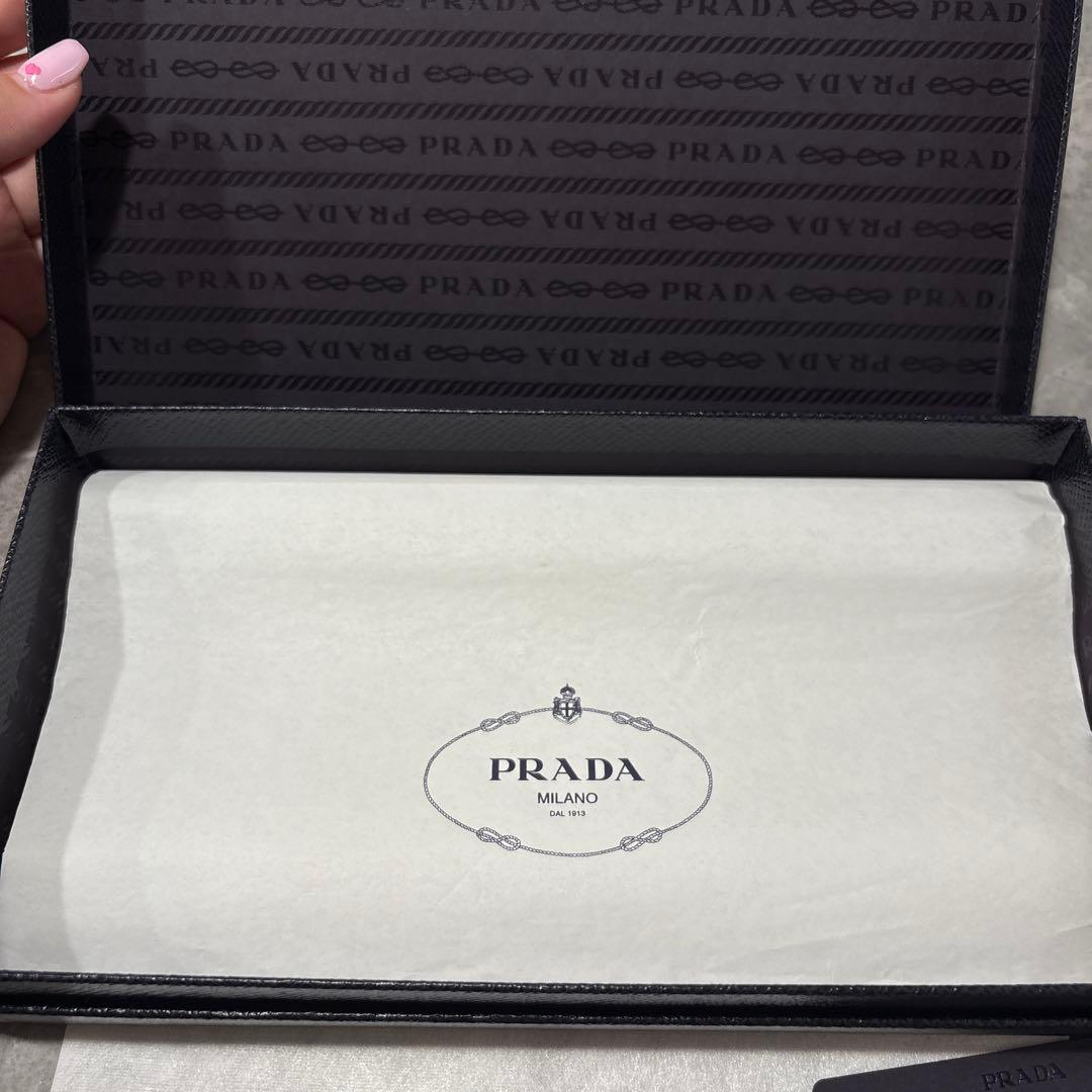 プラダ　長財布　サフィアーノ　黒