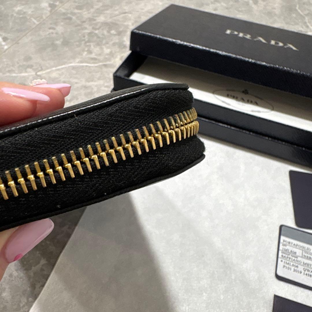 プラダ　長財布　サフィアーノ　黒