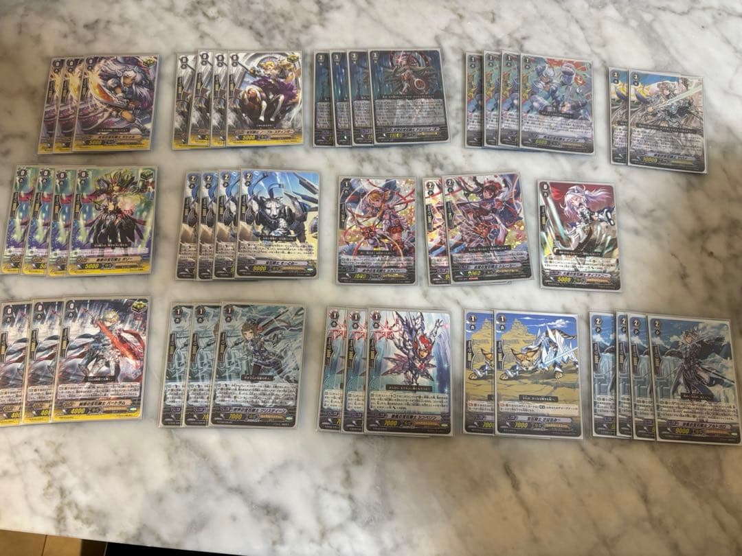 ヴァンガード 引退品 700枚ほど デッキ12組 2重スリーブ