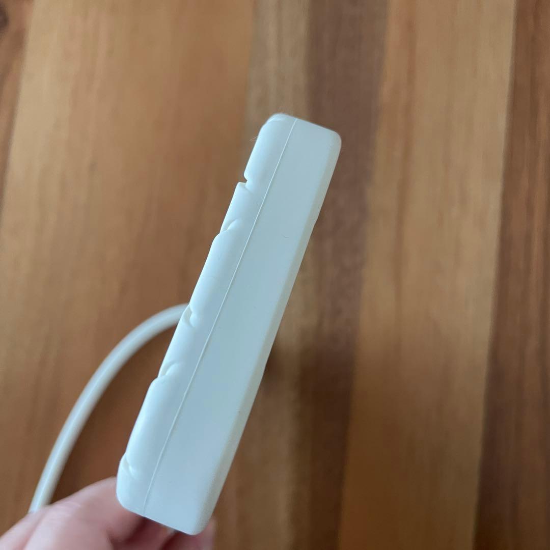 新品BOTTEGA VENETA IPhone13pro ラバーテックケース 白