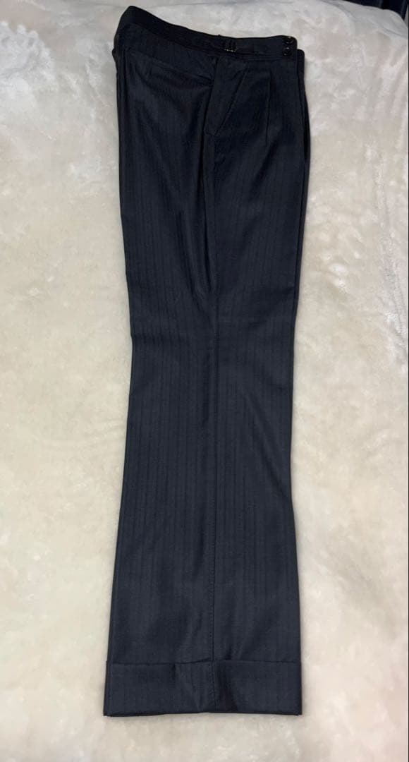 ロロピアーナ　ブラック シャドーストライプ ビジネススーツ（フォーマル兼用）