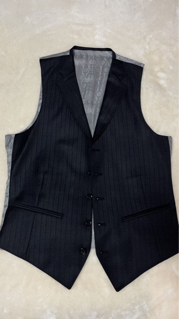 ロロピアーナ　ブラック シャドーストライプ ビジネススーツ（フォーマル兼用）