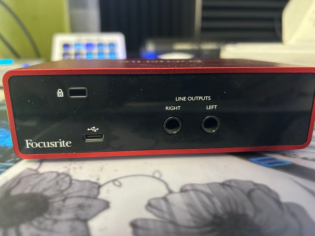 Focusrite Scarlett Solo USBオーディオインターフェイス