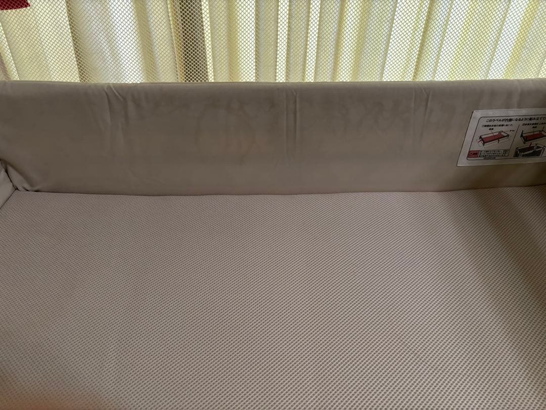 アップリカ ココネルエアーAB ホワイトグレー　ベビーベッド