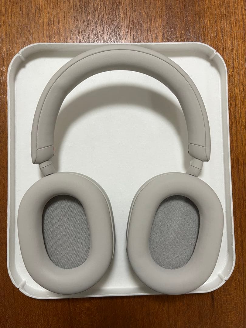 【ほぼ新品】SONY WH-1000XM5シルバー