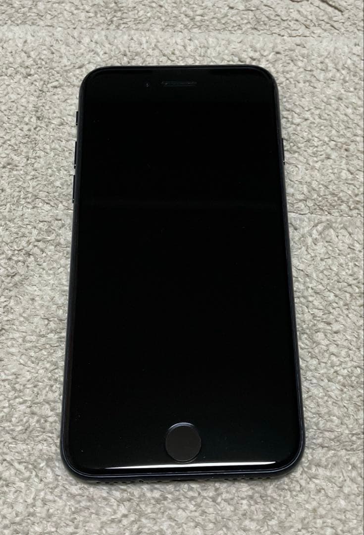 スマートフォン本体 iPhone se3 64GB