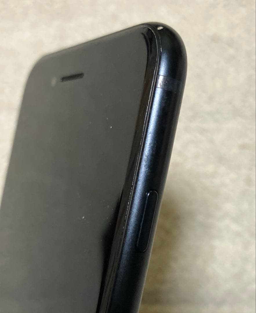 スマートフォン本体 iPhone se3 64GB