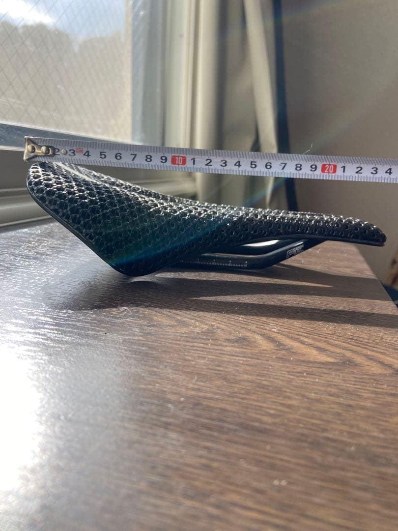 TNI 3D カーボンサドル