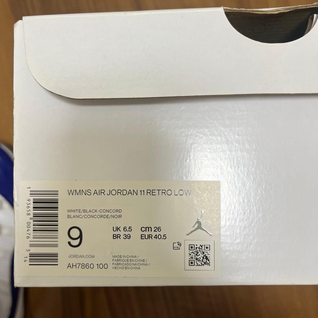 NIKE WMNS AIR JORDAN 11 RETRO LOW新品