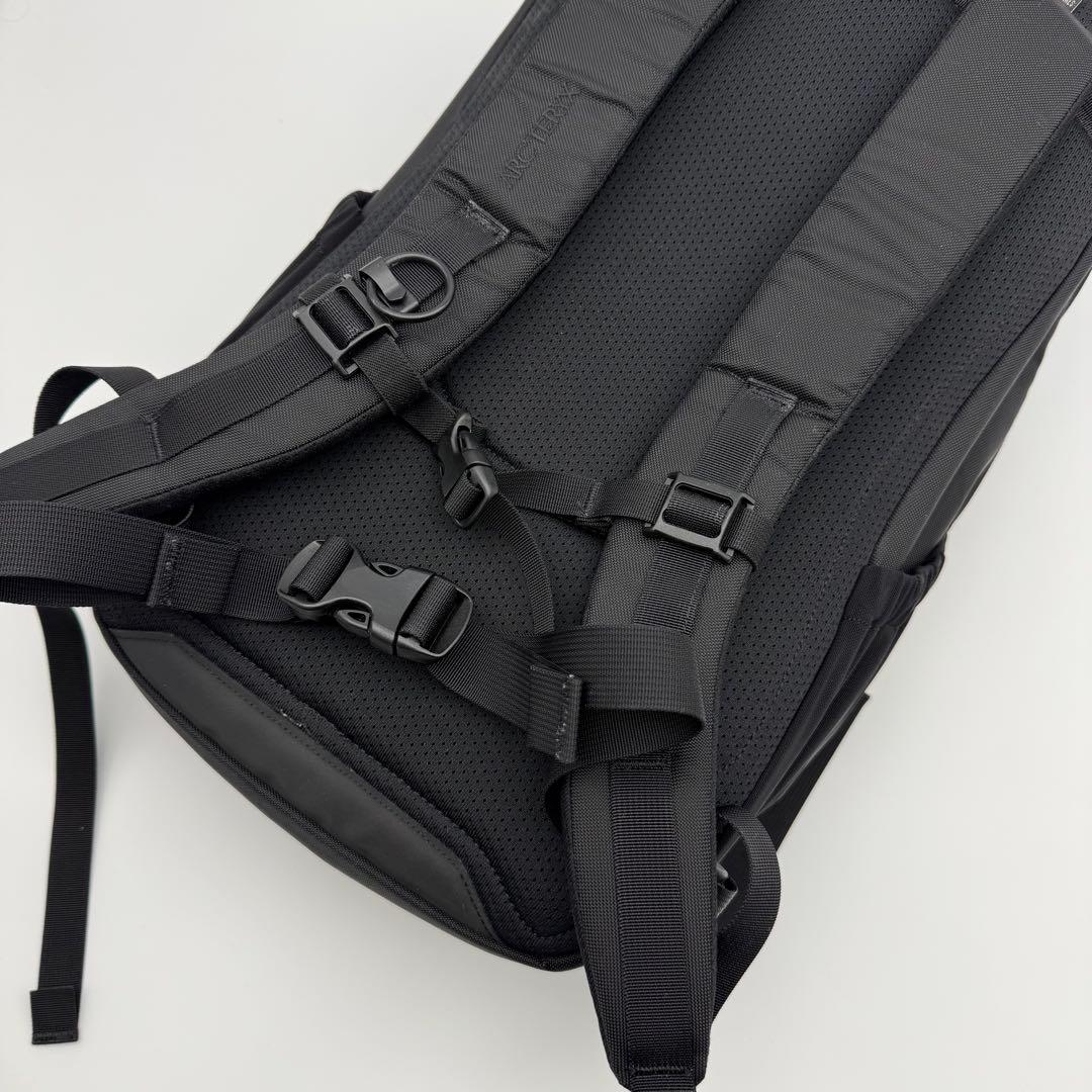 ARC’TERYX アークテリクス マンティス26 黒 廃盤 ブラック