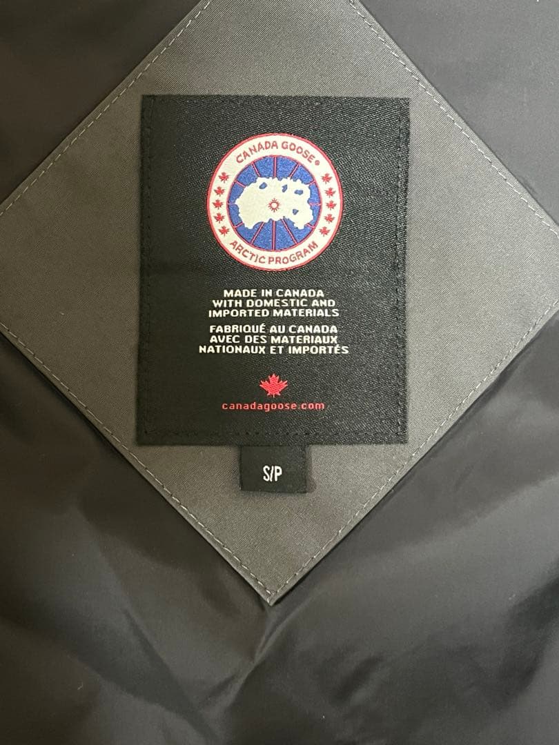 カナダグース グレー ダウンベスト