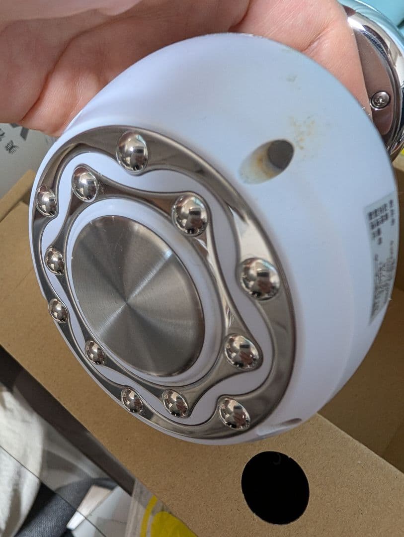 ヤーマンの家庭用美容器「RFボーテ キャビスパRFコア エクストラ」