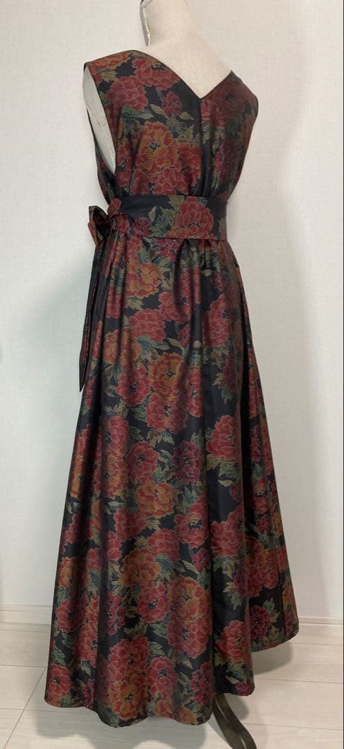 着物リメイク　大島紬ロングフレアワンピース（後ろVネック）着丈128㎝