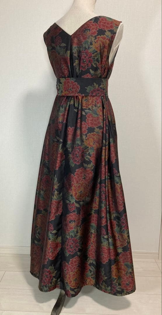 着物リメイク　大島紬ロングフレアワンピース（後ろVネック）着丈128㎝