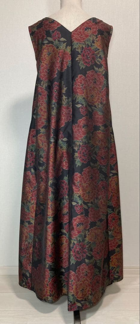 着物リメイク　大島紬ロングフレアワンピース（後ろVネック）着丈128㎝