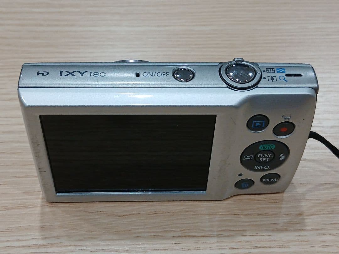 Canon IXY180 デジタルカメラ シルバー　ジャンク