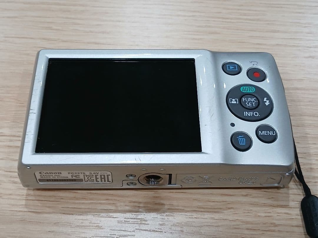 Canon IXY180 デジタルカメラ シルバー　ジャンク