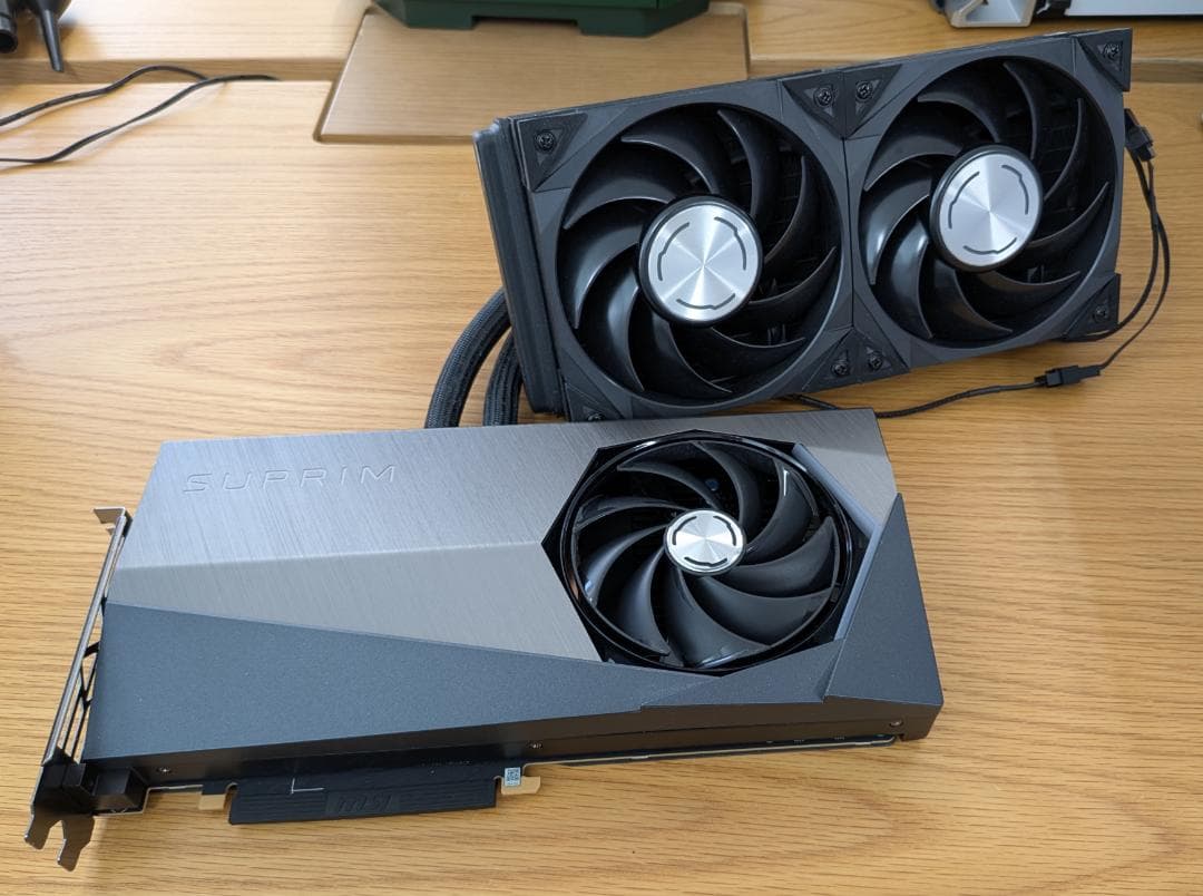 送料無料MSI GeForce RTX 4090 SUPRIM LIQUID X