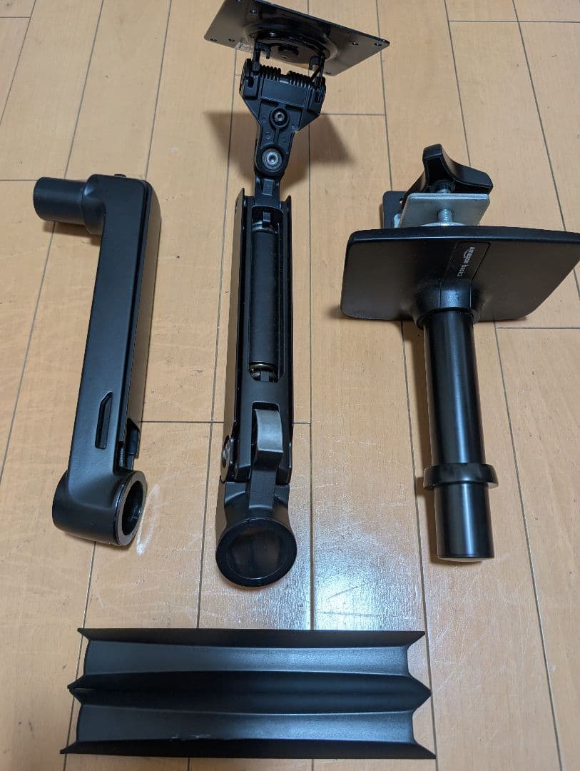Amazonベーシック(現エルゴトロン) モニターアーム 黒