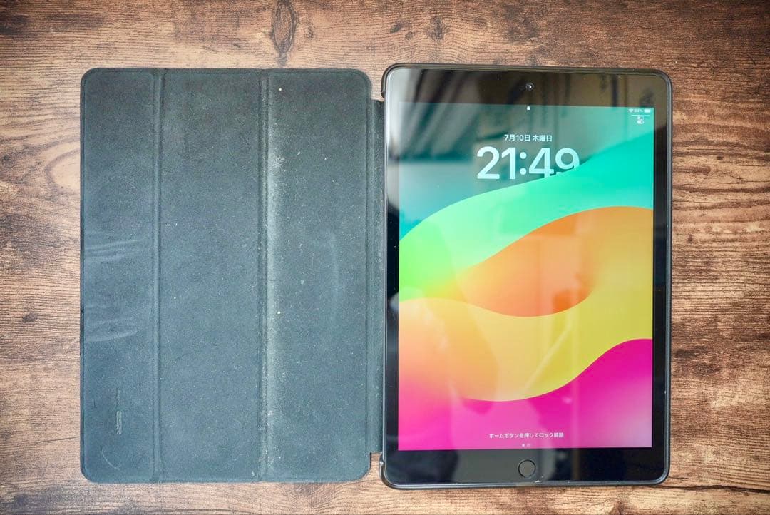 iPad 第7世代 WiFiモデル 32GBカバー付き
