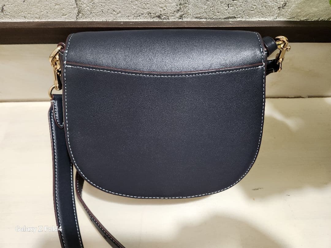 COACHのアウトレット品は本物で、COACHが販売している正規品です。﻿