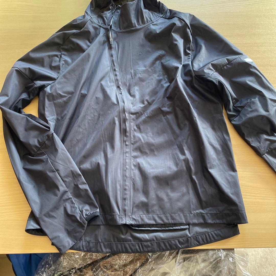 新品NIKE テックパック ランニングジャケット黒M