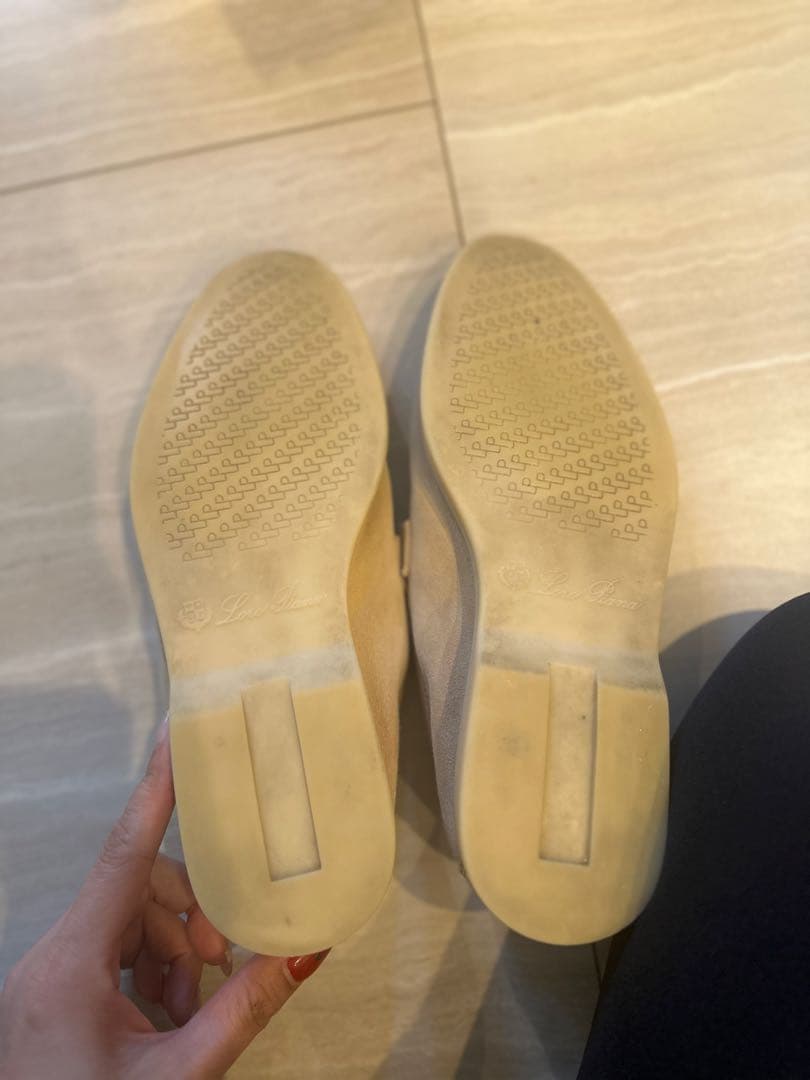 ロロピアーナ　ピンクベージュ スエード モカシン