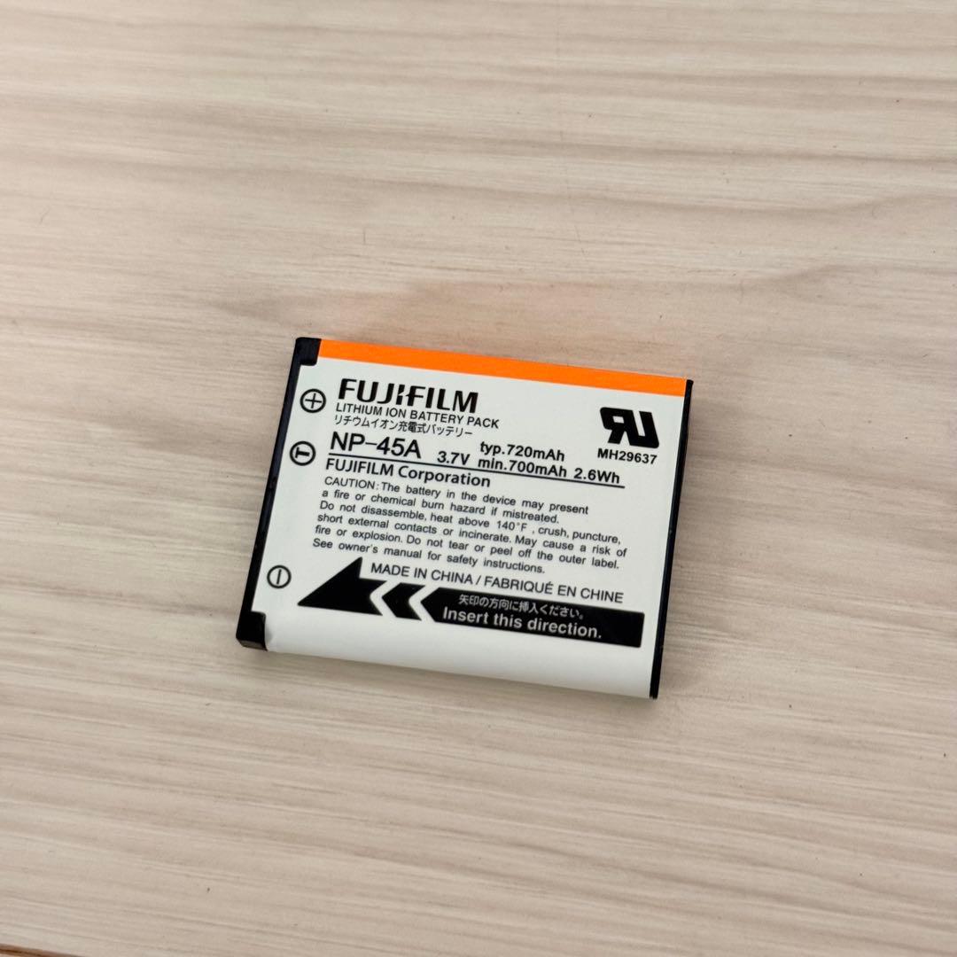 美品　付属品多　FUJIFILM Finepix J30 フジフィルム