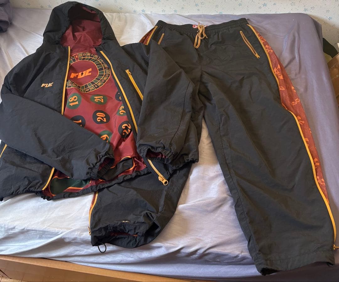 FUC nylon セットアップ ROULETTE かつき君着用