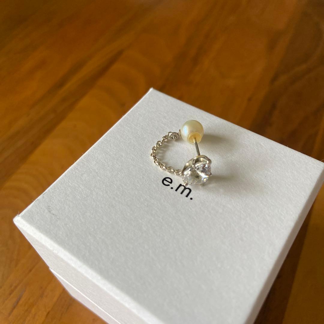 e.m. パール ストーン ピアス(片耳用)