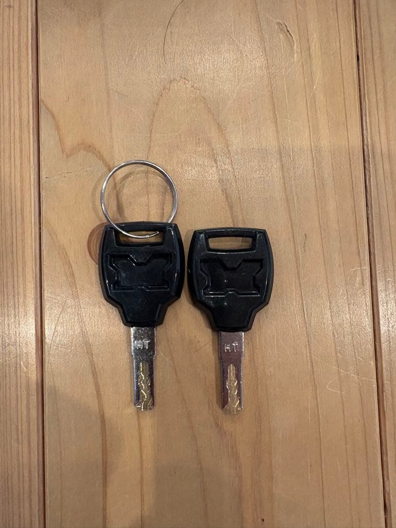 バイクリアボックス【美品】　フォルツァz08リアキャリア付き６５ℓ