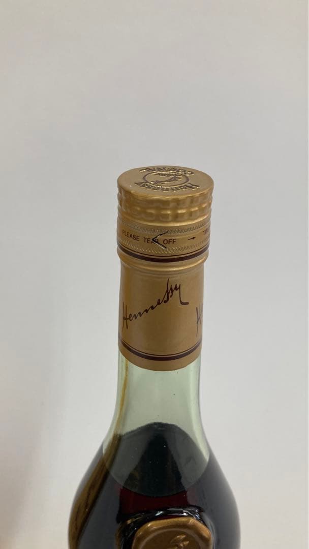 交渉可　ヘネシーVSOP スリムボトル　金キャップ　ブランデー　未開栓700㎖