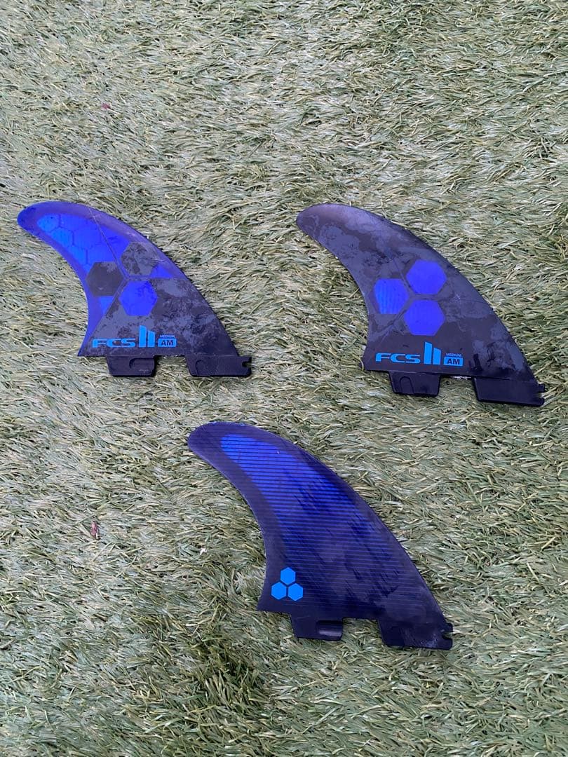 美品　FCS II サーフボードフィン　アルメリック　Mサイズ