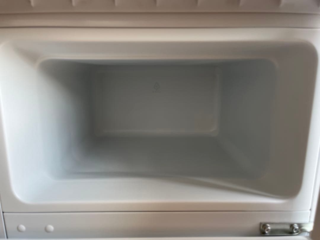 直冷式冷凍冷蔵庫90L