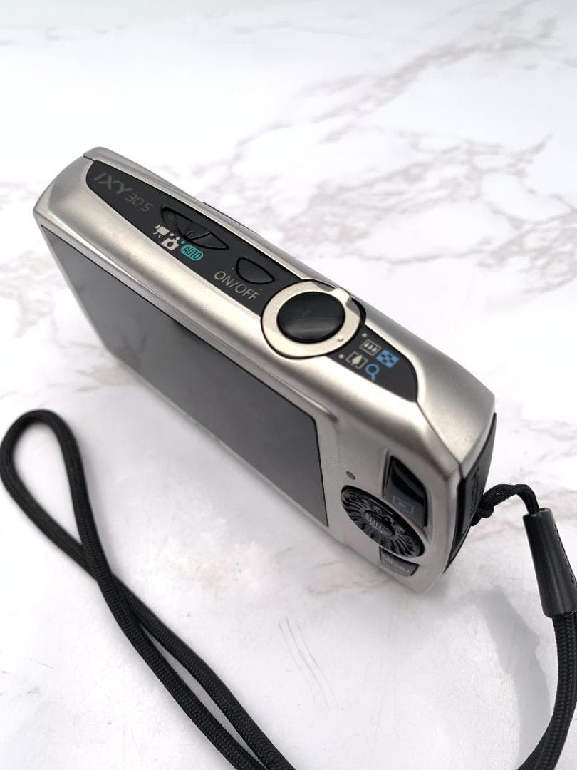 【動作未確認】ジャンク Canon キャノン IXY 30S デジカメ