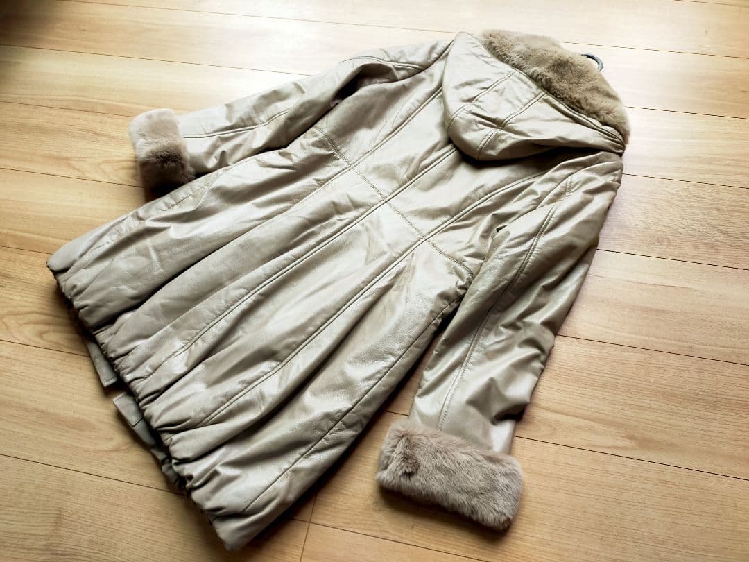 美品 PARIENNEパリエンヌ柔らか羊革レッキスフード付コートジャケット９号М