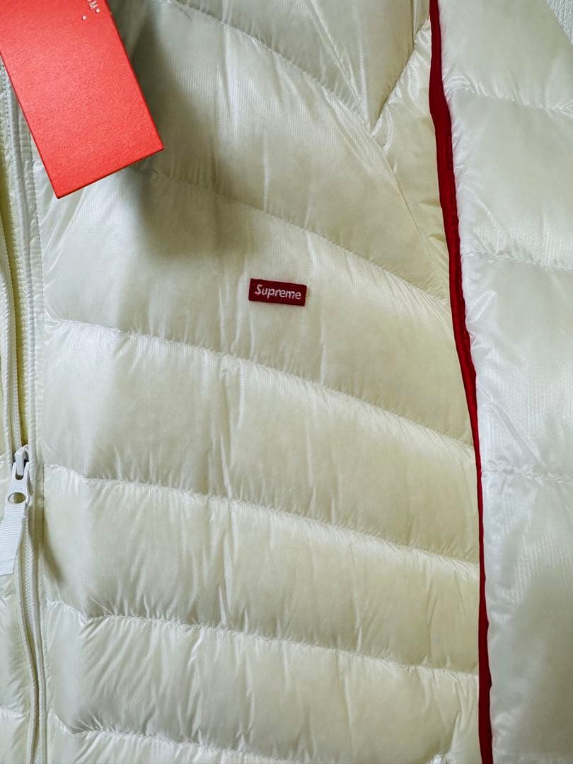 【送料無料】◎特別価格supremeシュプリーム　完売　ダウンジャケット　正規品