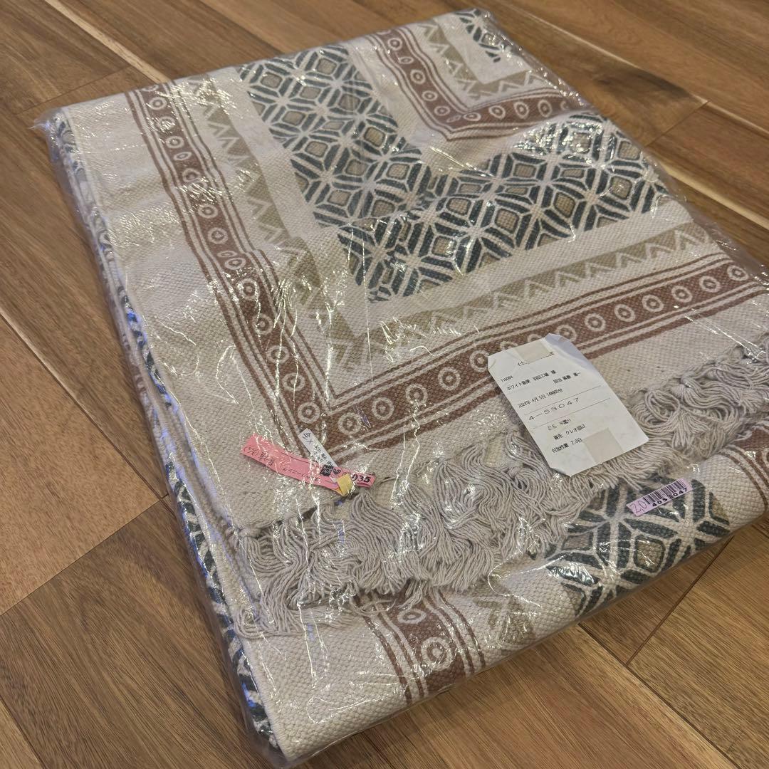 zara ブロックプリント入りラグ