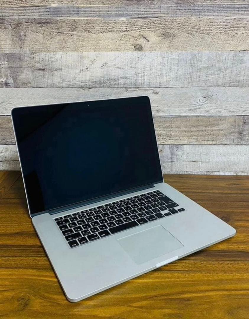 MacBook Pro 15インチ　16GB 512GB