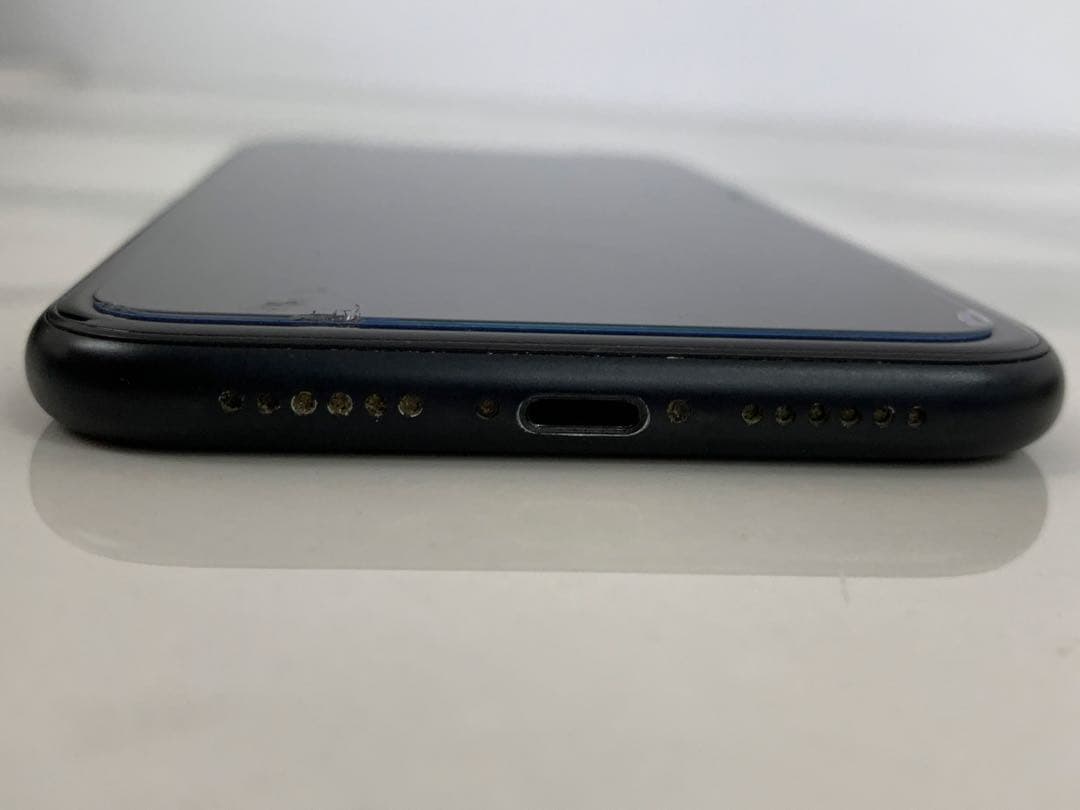 。【SIMロックあり】iPhone XR ブラック 64GB