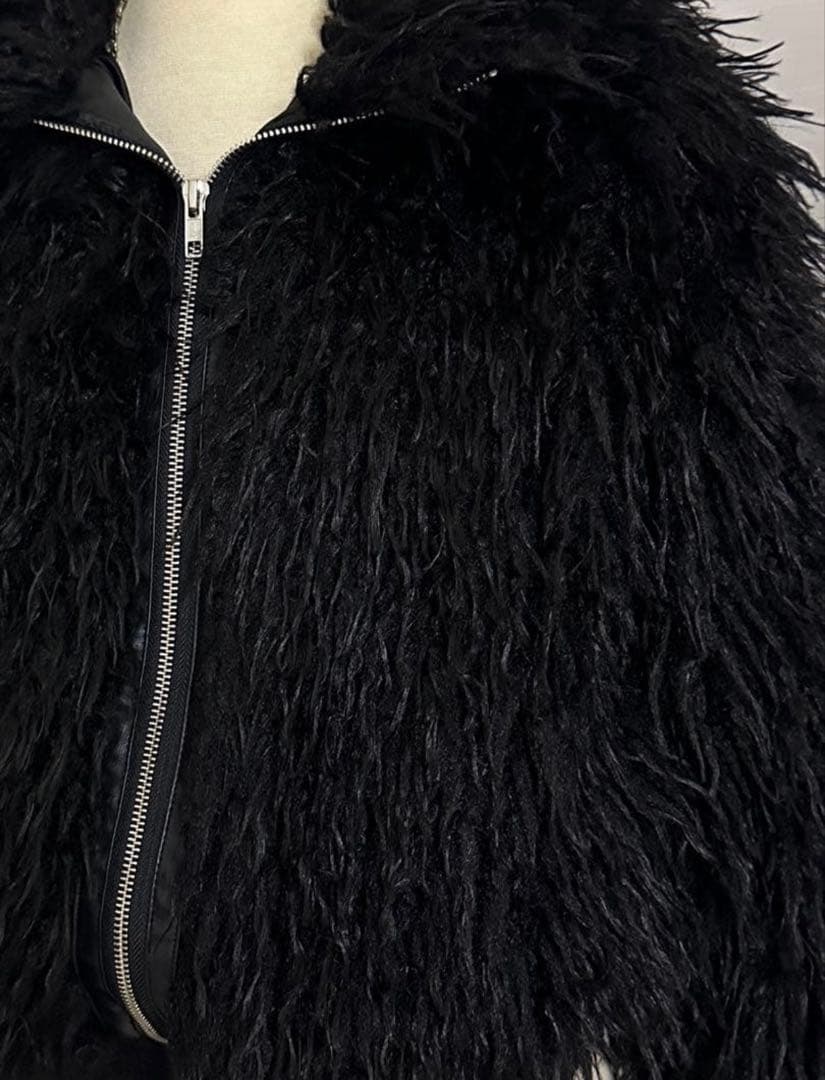 あおば着用　BEEDEN ZIP UP HOODED FUR BLOUSON