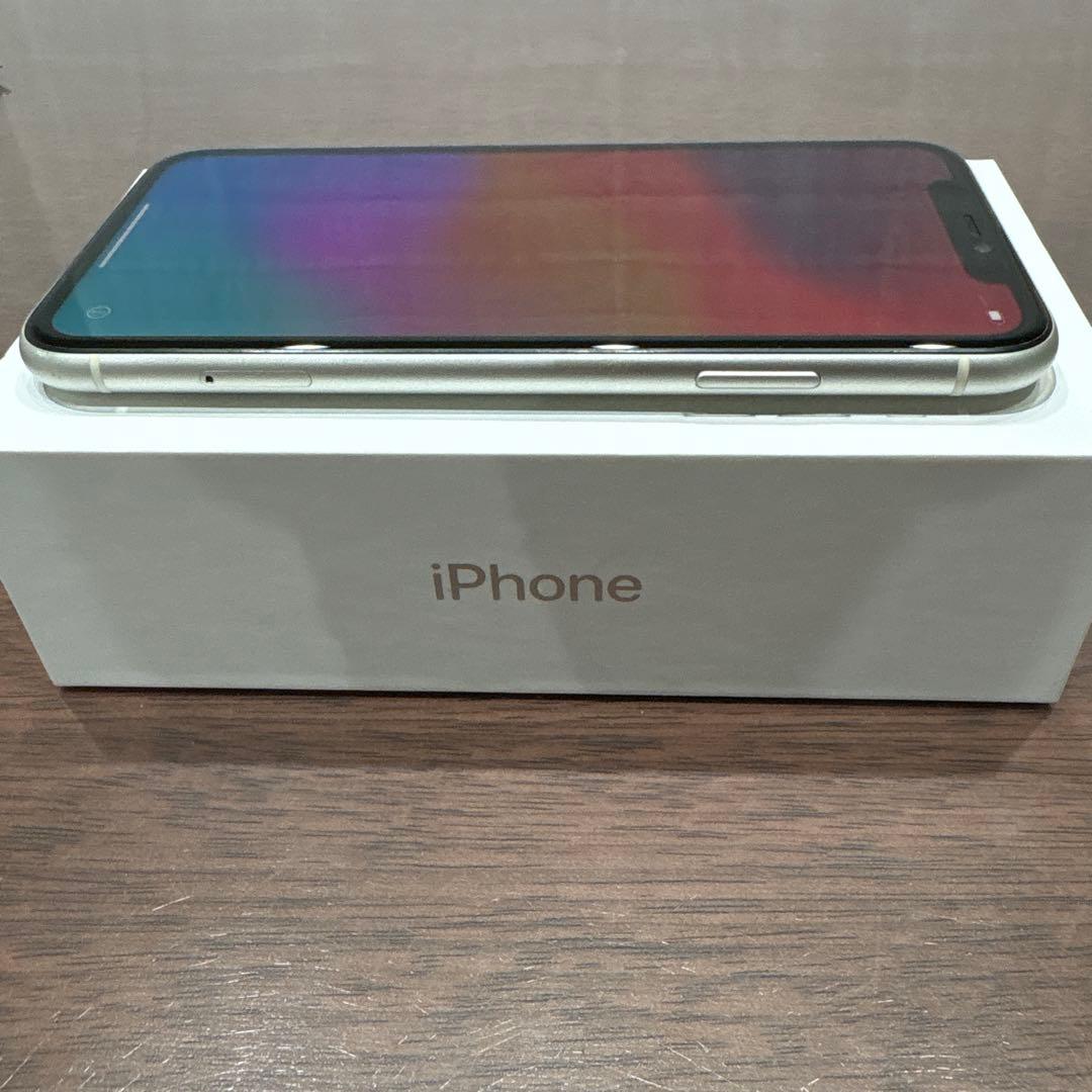Apple iPhone 11 ホワイト 本体、箱、新品イヤホン付き！128GB