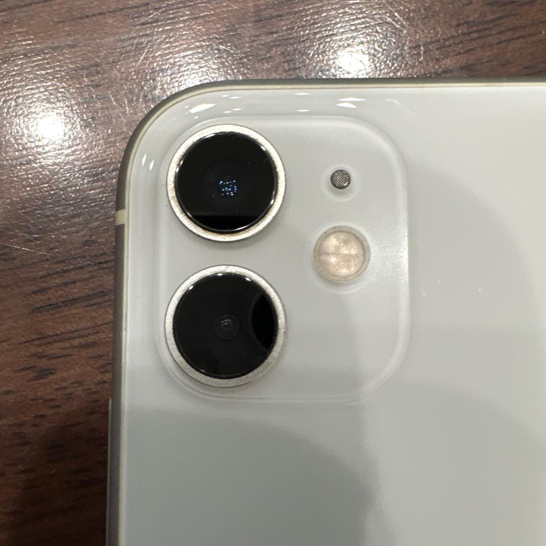 Apple iPhone 11 ホワイト 本体、箱、新品イヤホン付き！128GB