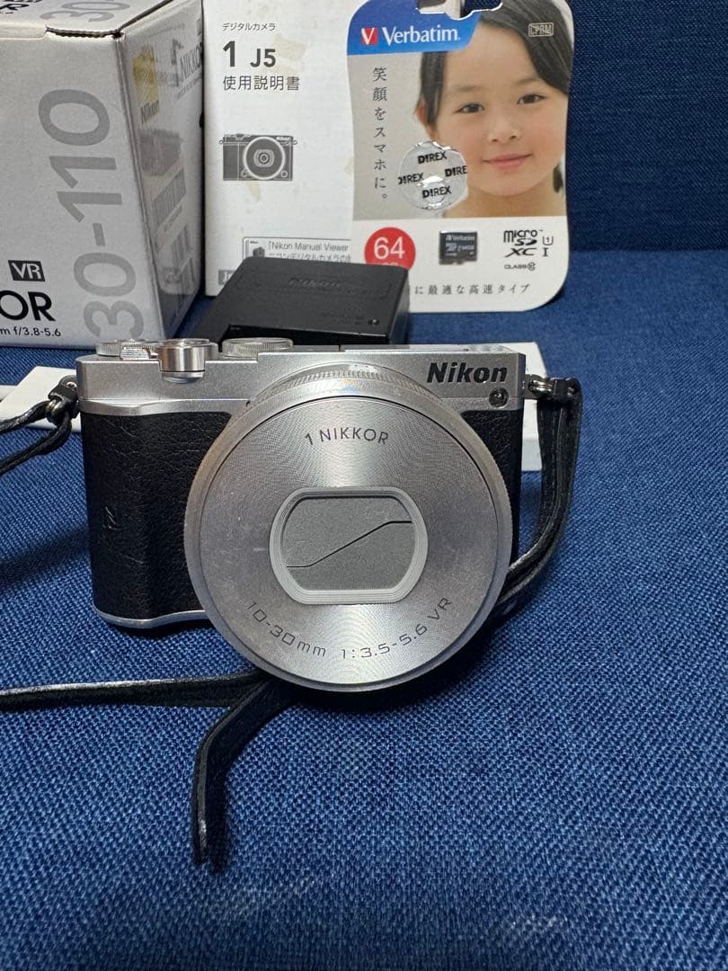Nikon 1 J5 ミラーレス一眼カメラ