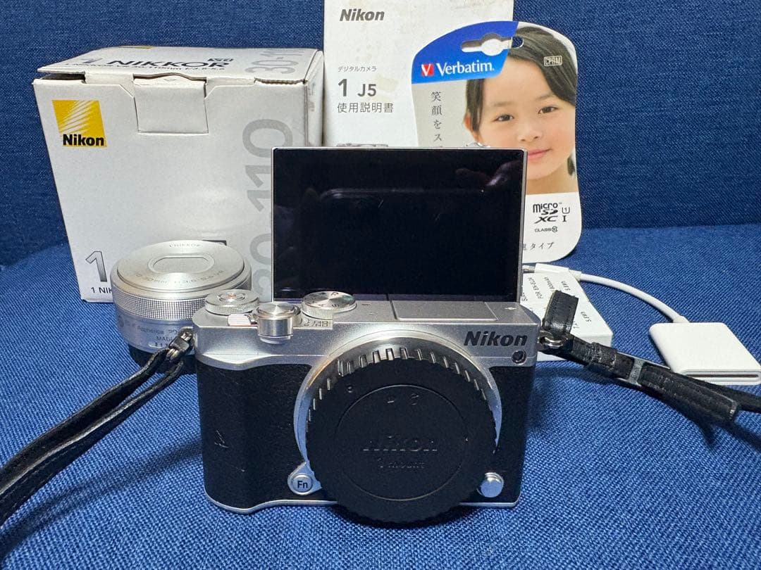 Nikon 1 J5 ミラーレス一眼カメラ