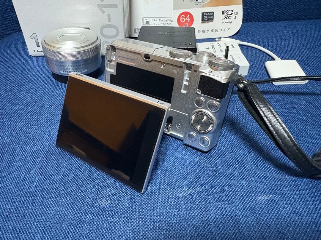 Nikon 1 J5 ミラーレス一眼カメラ