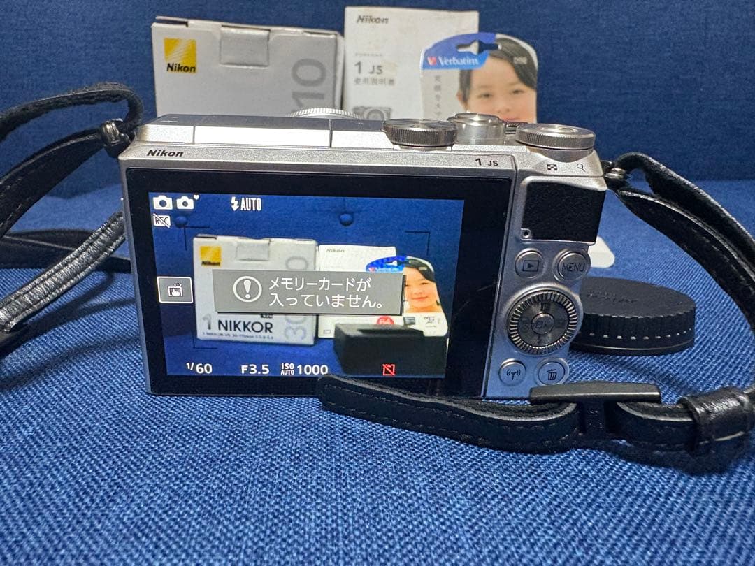 Nikon 1 J5 ミラーレス一眼カメラ